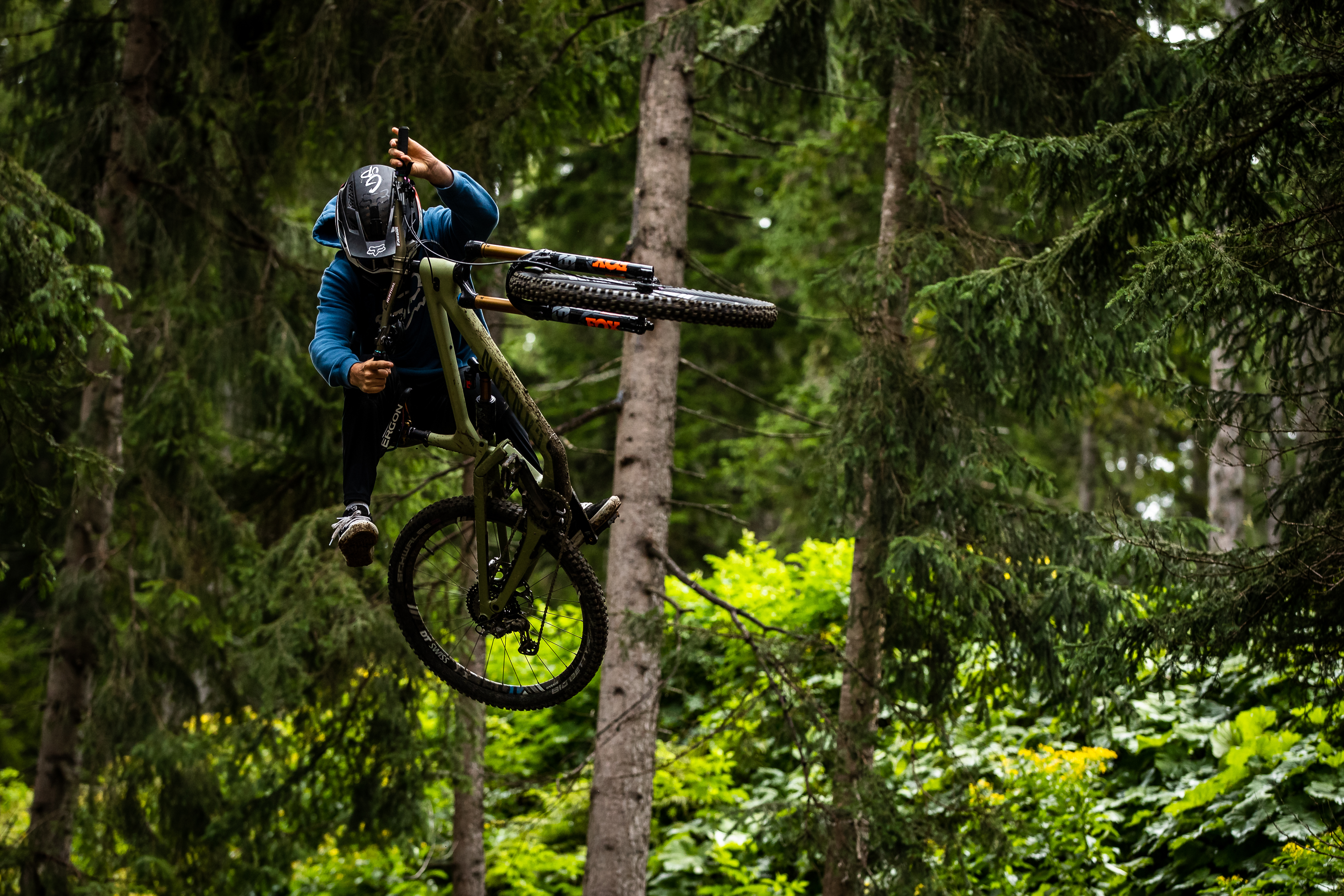 MORE MULLET: CANYON GROWS OUT ITS MIXED WHEELSIZE OPTIONS